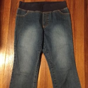 3/$15 Maternity capri